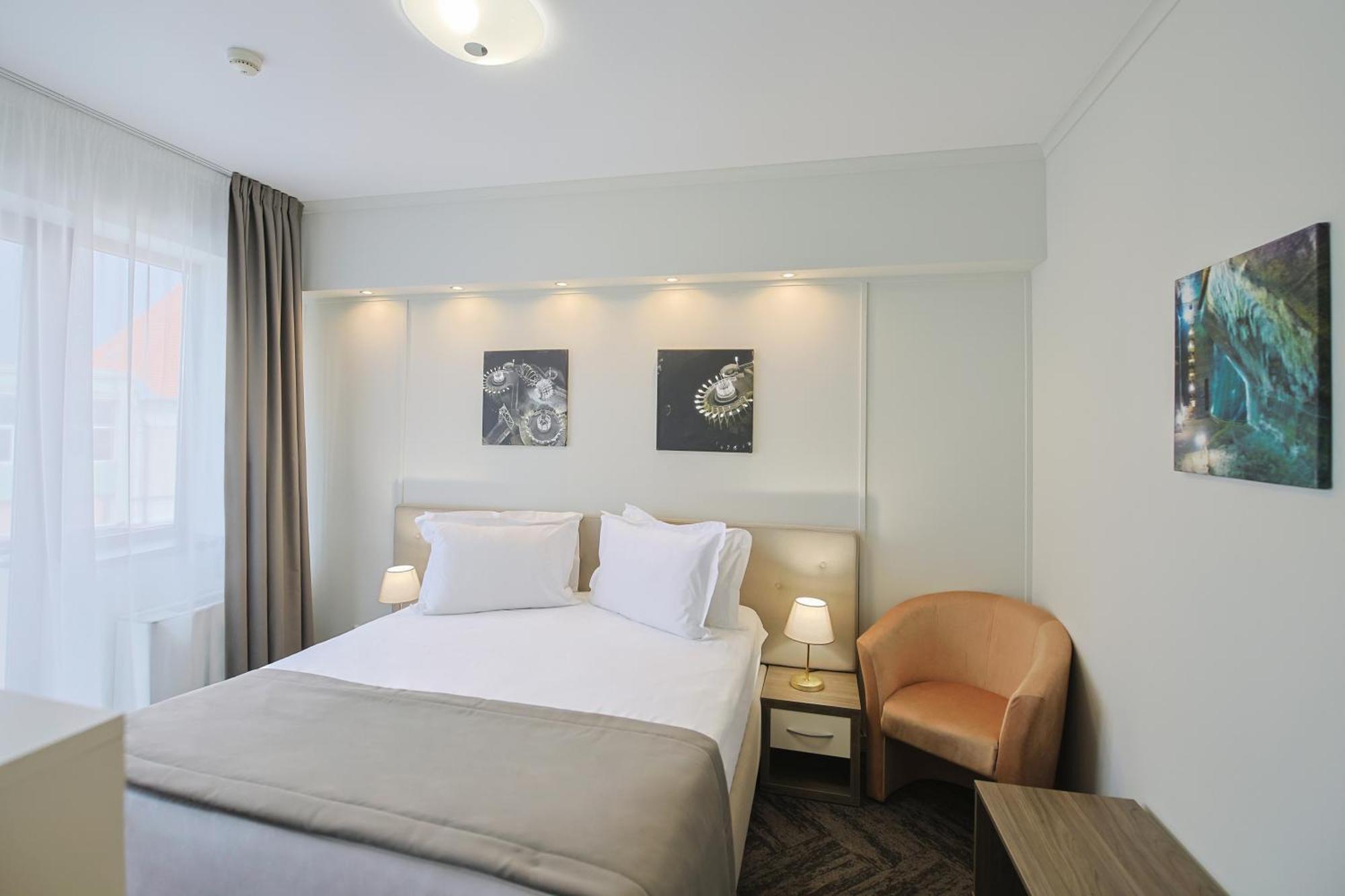 Potaissa Hotel Turda Dış mekan fotoğraf