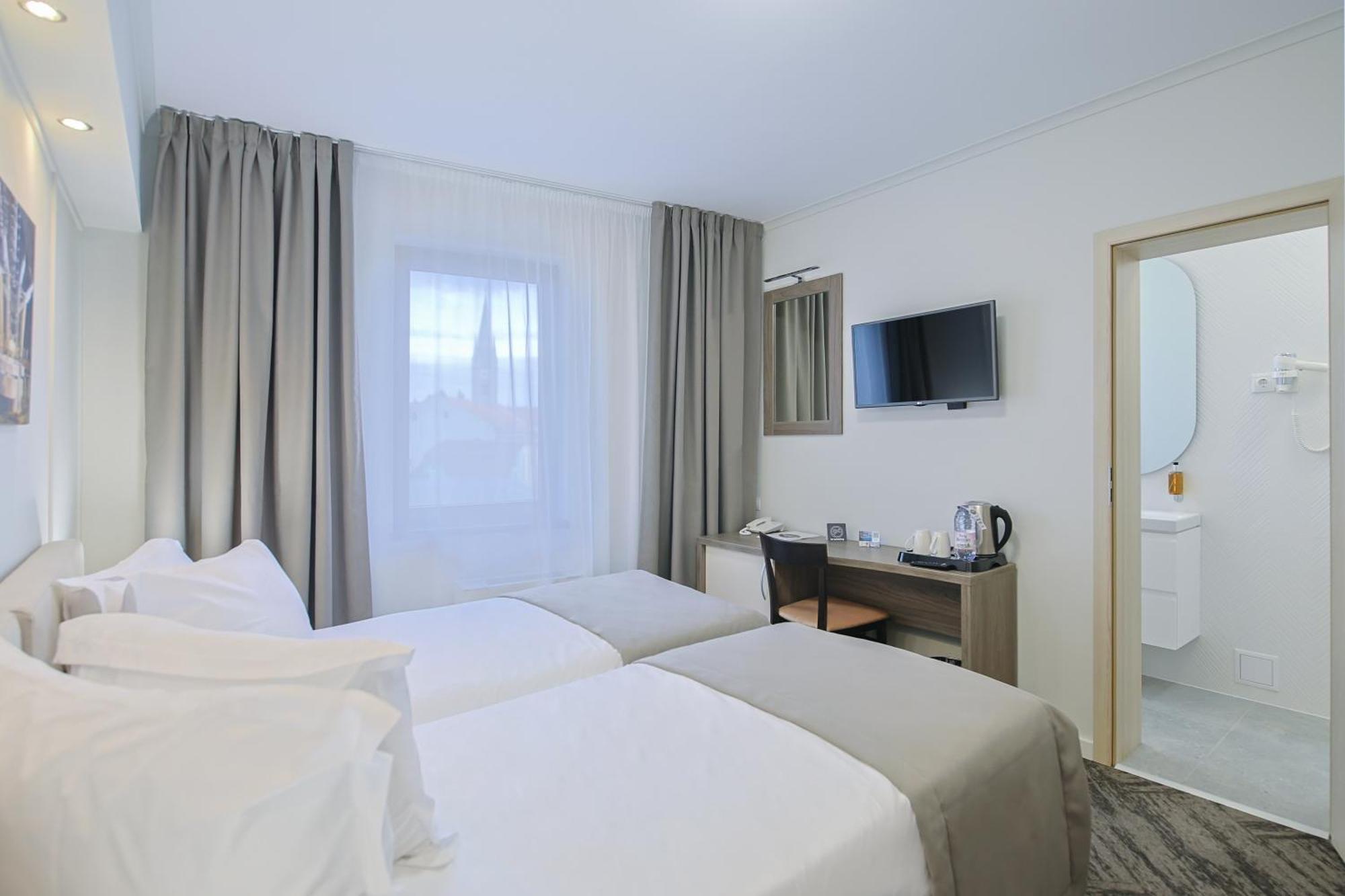 Potaissa Hotel Turda Dış mekan fotoğraf